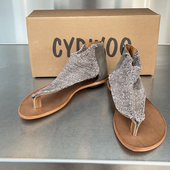 HOST PICK!!! Cydwoq woven gray suede leather. NEW in original box. - Picture 10 of 11